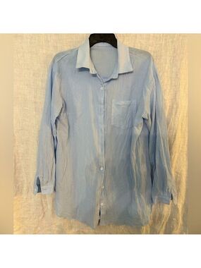 Ladies Sky Blue Casual Button down Long Sleeve Shirt with cuffs Size Medium NWOT